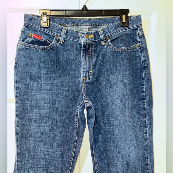Britannia Women's Blue Jeans. Size 10P. VGUC - Picture 2 of 10